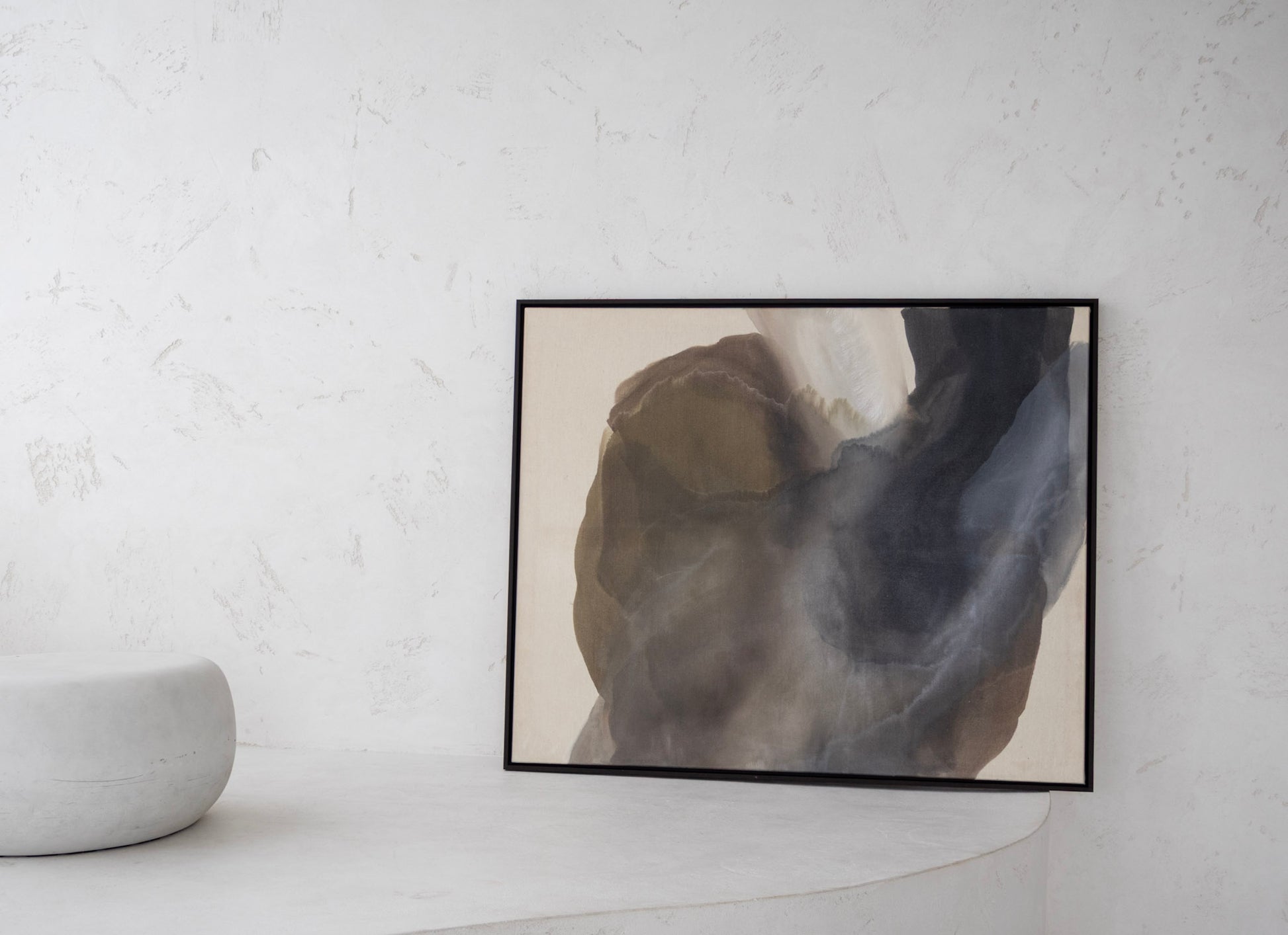 Light Between – abstract painting 100 × 120 cm in earthy browns with light passage, framed in dark wood, original by Liv Olsen.