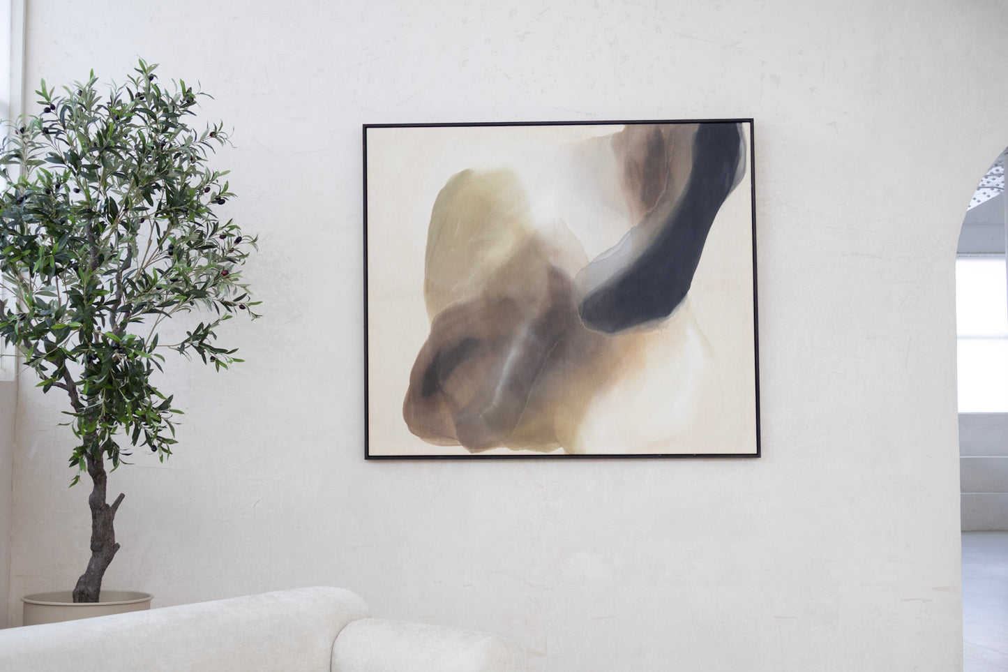 Abstract painting “Edge of Day” shown in a bright living room interior, 120 × 140 cm canvas, Studio Liv Olsen.