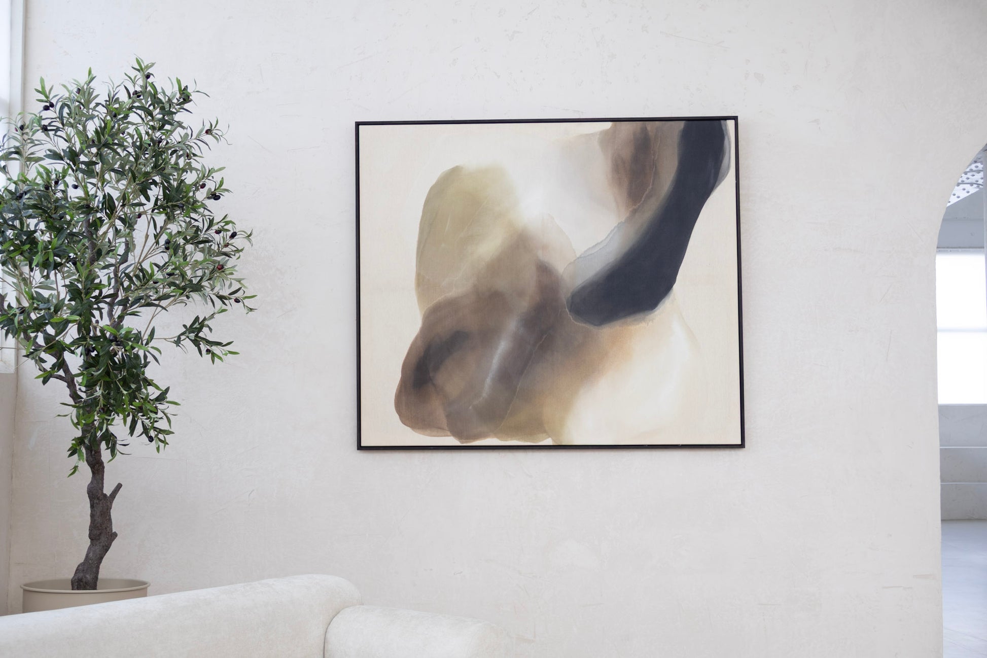 Abstract painting “Edge of Day” shown in a bright living room interior, 120 × 140 cm canvas, Studio Liv Olsen.